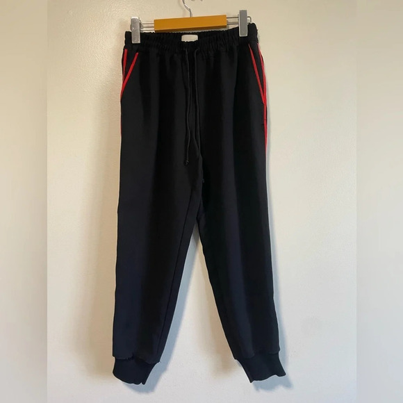 Aritzia  Wilfred Buffon Black Jogger Pants With Side Red Stripes - XS - Picture 2 of 9